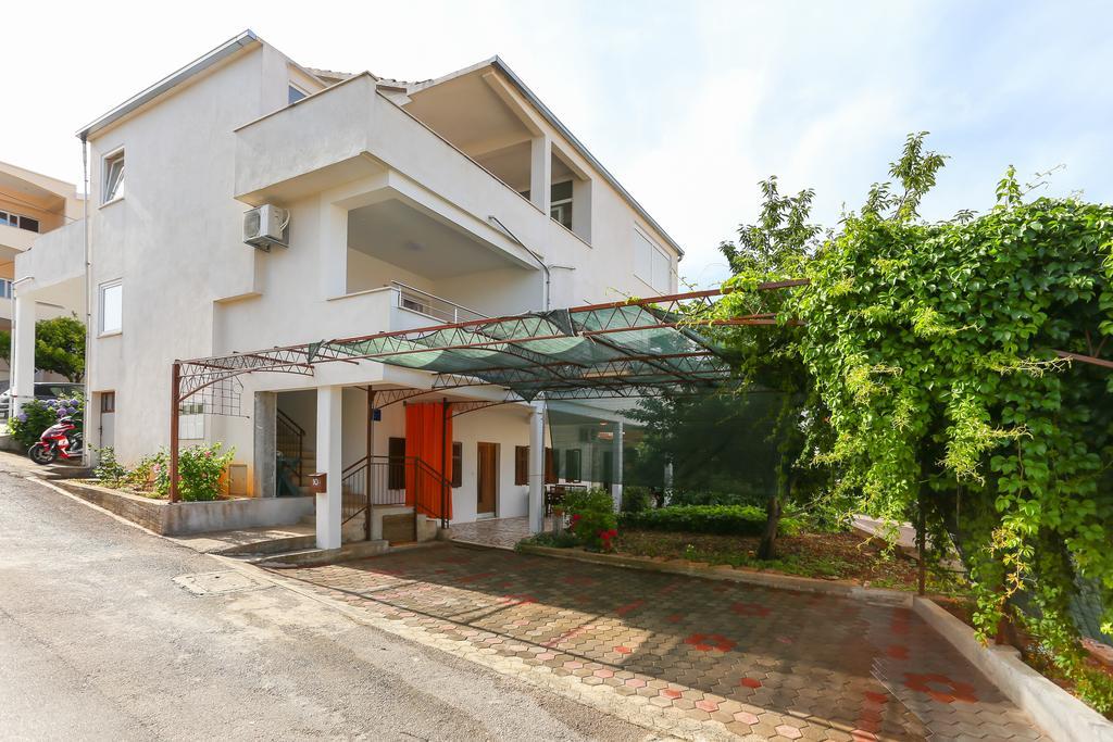 Apartments Ivan Trogir Exterior photo