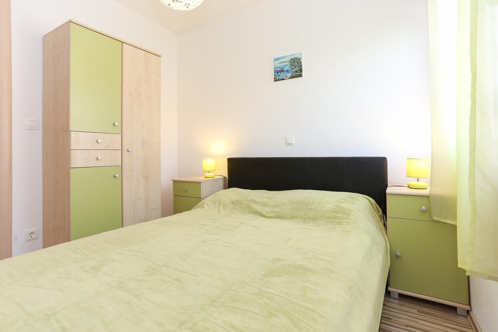 Apartments Ivan Trogir Exterior photo