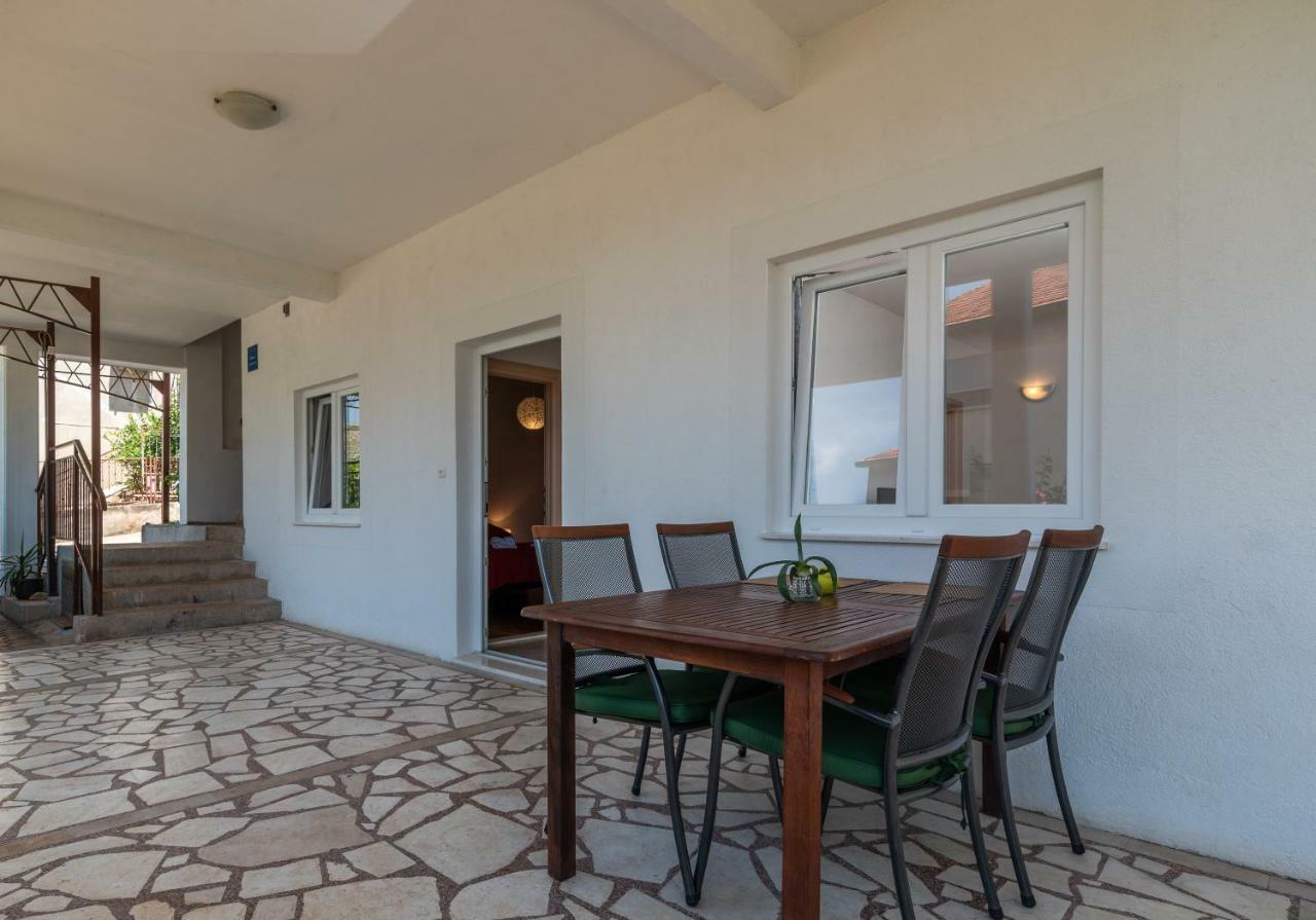 Apartments Ivan Trogir Exterior photo
